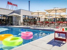 Hôtel ibis Orange Centre Échangeur A7 A9