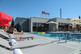 Hôtel ibis Orange Centre Échangeur A7 A9