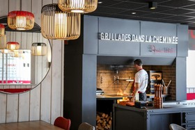 Hôtel ibis Orange Centre Échangeur A7 A9
