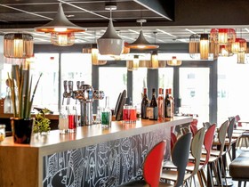 Hôtel ibis Orange Centre Échangeur A7 A9