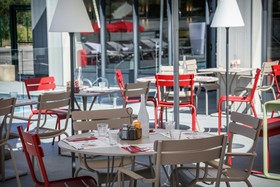 Hôtel ibis Orange Centre Échangeur A7 A9