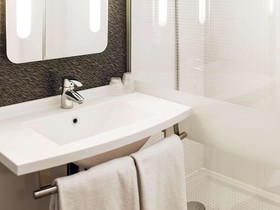 Hôtel ibis Orange Centre Échangeur A7 A9