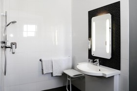 Hôtel ibis Orange Centre Échangeur A7 A9