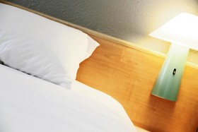 Hôtel ibis Orange Centre Échangeur A7 A9