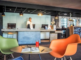Hôtel ibis Orange Centre Échangeur A7 A9