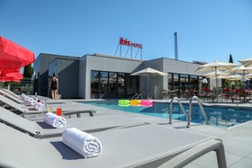 Hôtel ibis Orange Centre Échangeur A7 A9