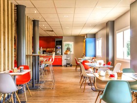 Hôtel ibis Orange Sud