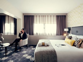 Mercure Orange