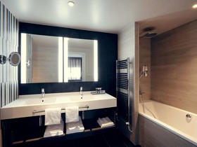 Mercure Orange
