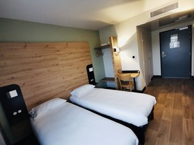 B&B Hotel Saint-Martin-De-Crau Alpilles Camargue