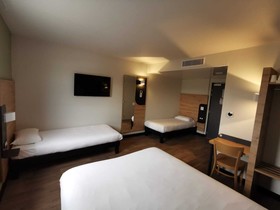 B&B Hotel Saint-Martin-De-Crau Alpilles Camargue