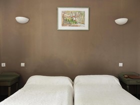 Hotel Restaurant La Touloubre
