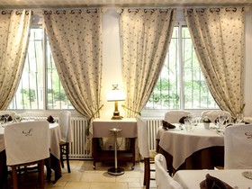 Hotel Restaurant La Touloubre