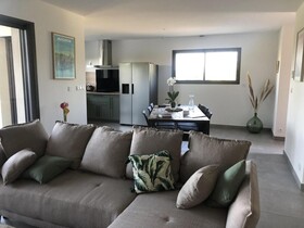 La Maison Adriel Villa Recente avec Jardin et Piscine