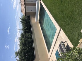 La Maison Adriel Villa Recente avec Jardin et Piscine