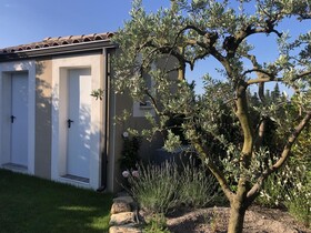 La Maison Adriel Villa Recente avec Jardin et Piscine
