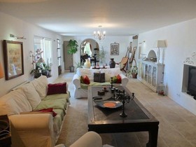 Maison Sadina