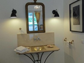 Maison Sadina