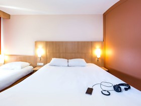 ibis Sisteron