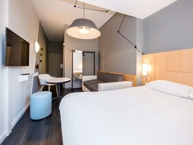 ibis Sisteron