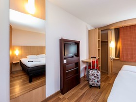 ibis Sisteron