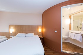 ibis Sisteron