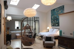 Les Chambres des Variétés