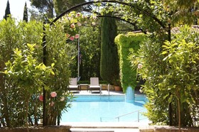 Hôtel Le Vallon de Valrugues & Spa