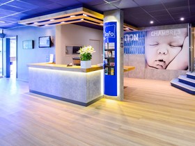 ibis budget Pau Lescar