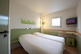 ibis budget Pau Lescar