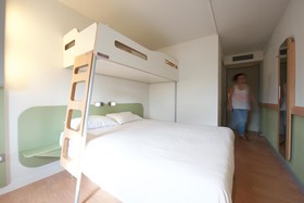 ibis budget Pau Lescar