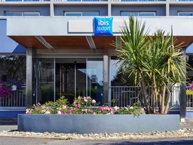 ibis budget Pau Lescar