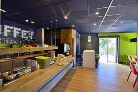 ibis budget Pau Lescar
