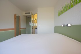 ibis budget Pau Lescar