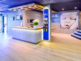 ibis budget Pau Lescar
