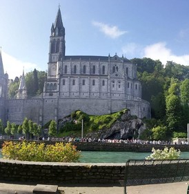 Au Berceau de Bernadette