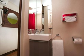 Brit Hotel Lyon Eurexpo