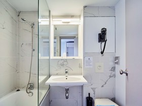 Hotel Kyriad Direct Lyon - Bron Eurexpo