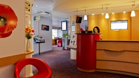 Hôtel ibis Lyon Est Bron