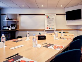 Hôtel ibis Lyon Est Bron