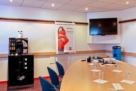 Hôtel ibis Lyon Est Bron