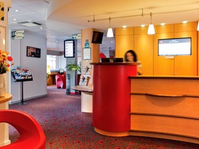 Hôtel ibis Lyon Est Bron