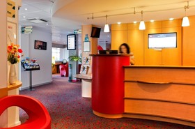 Hôtel ibis Lyon Est Bron