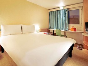 Hôtel ibis Lyon Est Bron