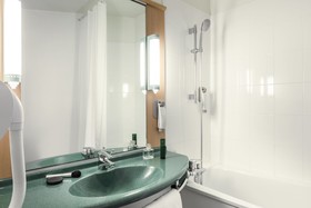 Hôtel ibis Lyon Est Bron