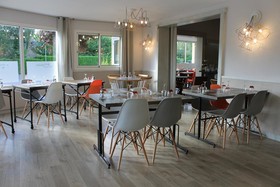 Kyriad Lyon Est - Bron Eurexpo Le Cottage