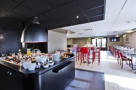 Hotel Campanile Chanas