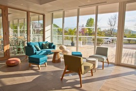 Shana Hotel & Residence