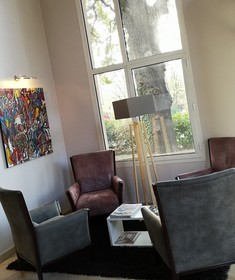 Hotel Full Colors