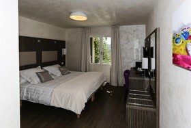 Les Olivades Hôtel-Restaurant